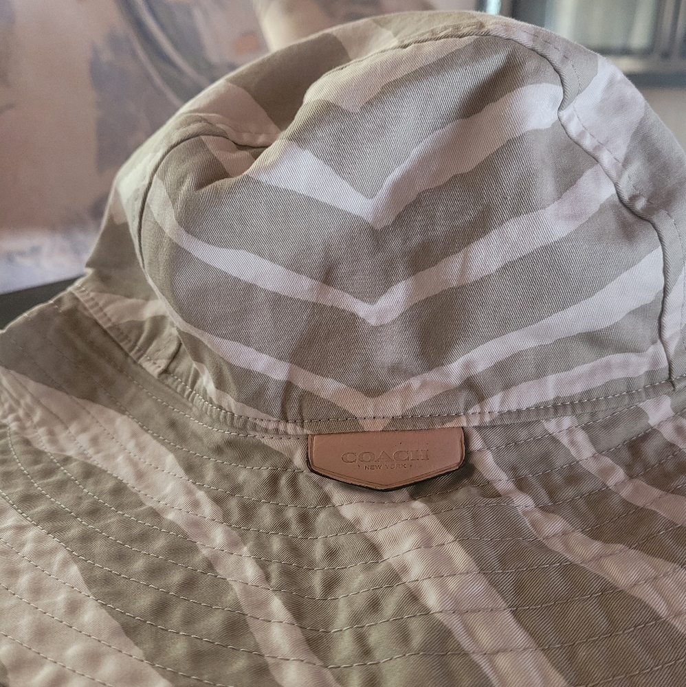 Coach bucket hat